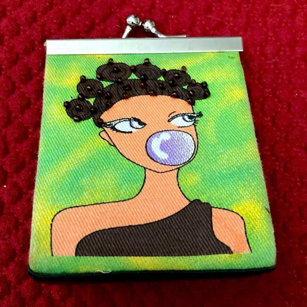 COIN CHANGE Purse w/ Girl Blowing Bubble Gum Beaded Hair